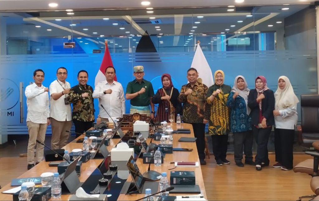 Dekan-FISIP-Unila-Tawarkan-Kerja-Sama-Ke-Menteri-Perlindungan-Pekerja-Migran-Indonesia