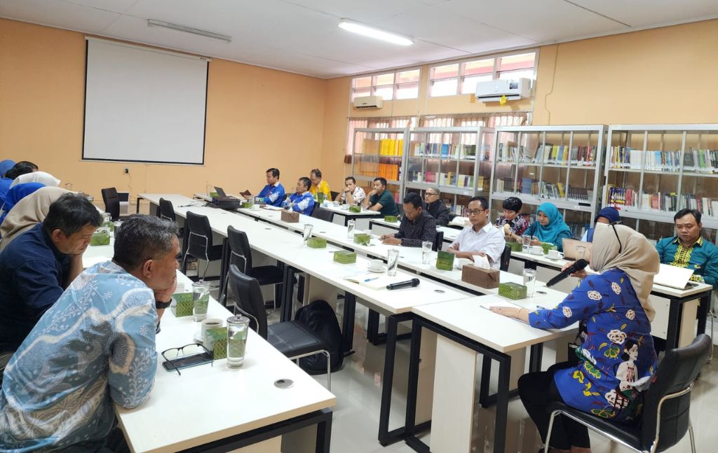 Rapim-Perdana-Dekan-FISIP-Unila-Beri-Arahan-kepada-Jajaran-Pimpinan-FISIP-Unila-2