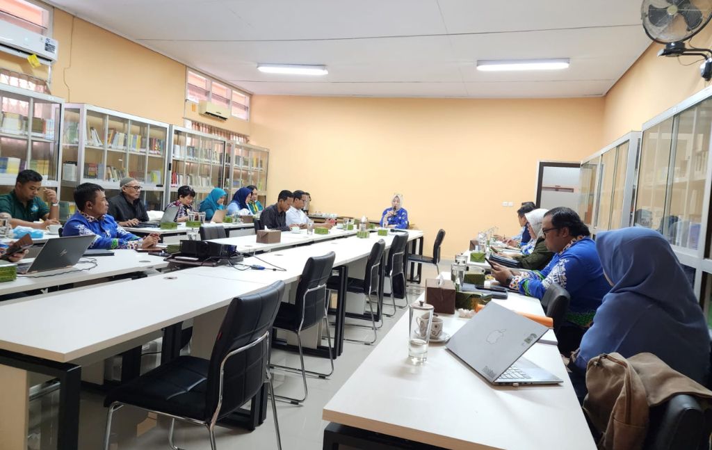 Rapim-Perdana-Dekan-FISIP-Unila-Beri-Arahan-kepada-Jajaran-Pimpinan-FISIP-Unila-3