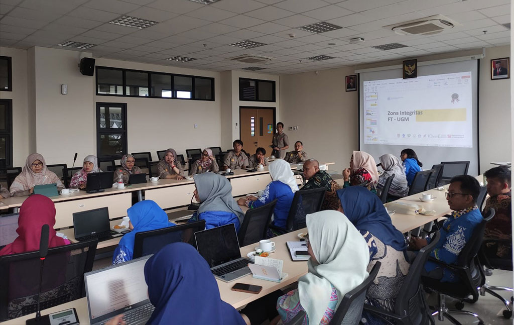 Tim-ZI-WBK-FISIP-Unila-lakukan-Benchmark-ke-FT-UGM-dan-FEB-UPN-Veteran-Yogjakarta