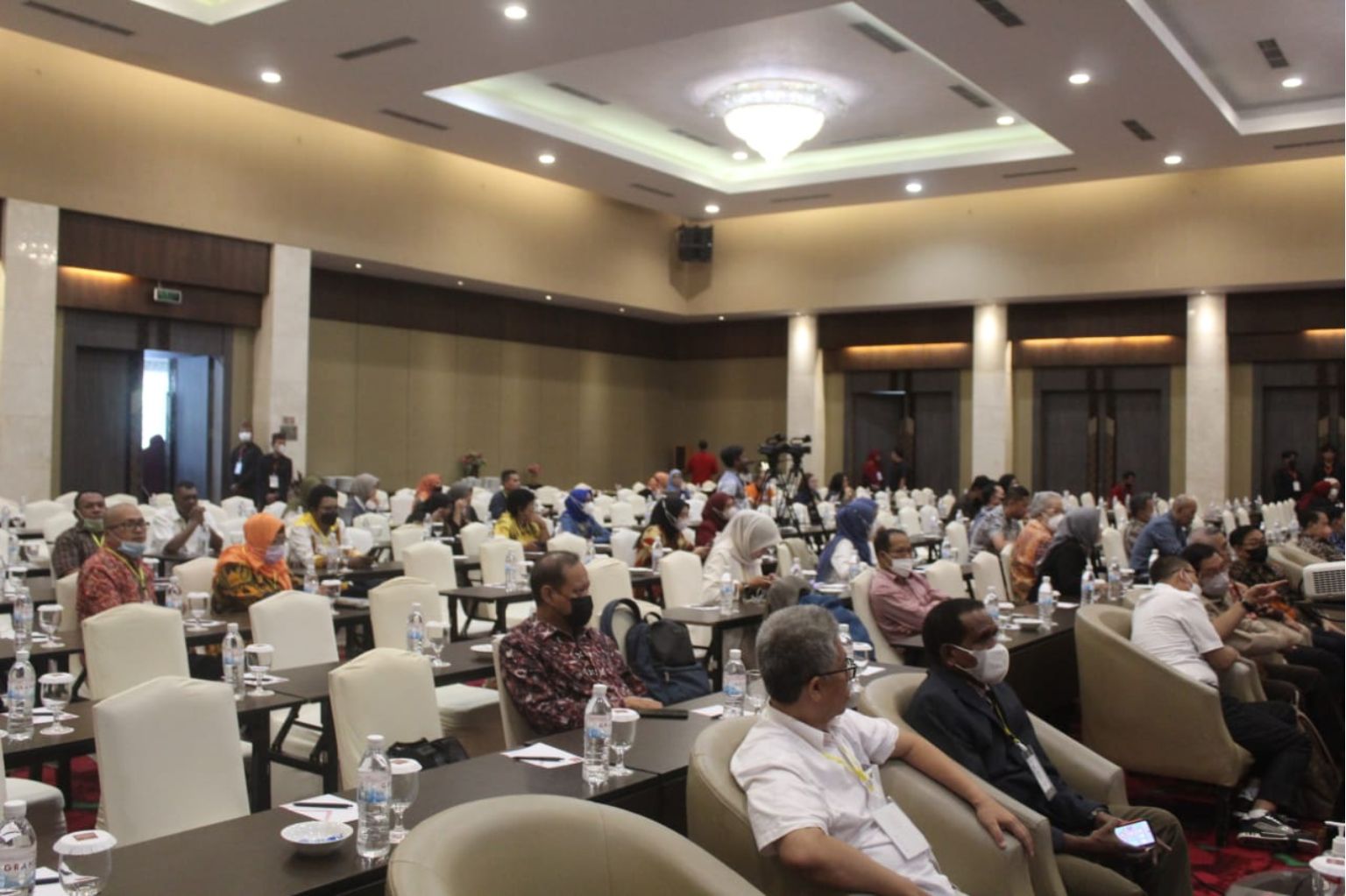 International Indonesia Conference on Interdisciplinary Studies (3)
