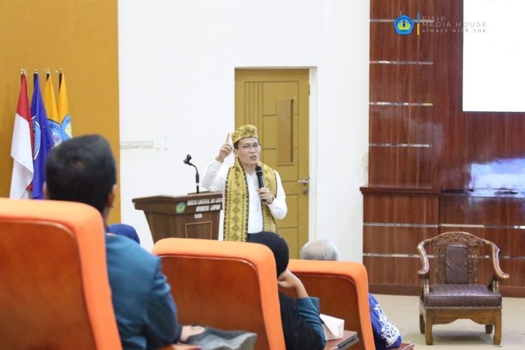 Read more about the article FISIP Unila Gelar Kuliah Umum Bersama Sekretaris Utama BKKBN