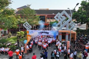 Read more about the article Meriah! FISIP Unila Rayakan Dies Natalis ke-39 dengan Jalan Sehat Penuh Semangat Kebersamaan