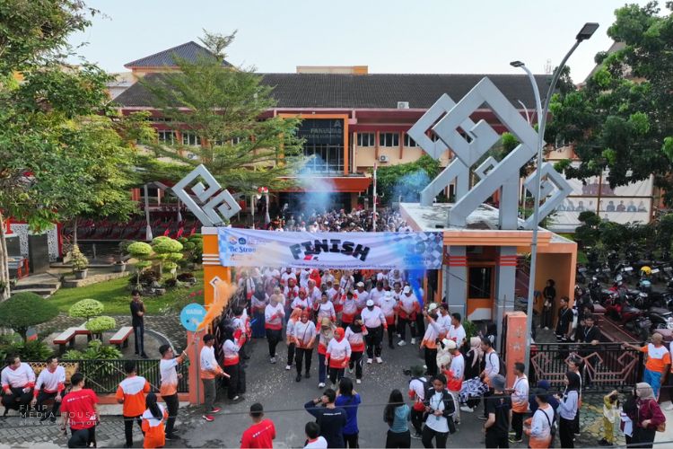 Read more about the article Meriah! FISIP Unila Rayakan Dies Natalis ke-39 dengan Jalan Sehat Penuh Semangat Kebersamaan