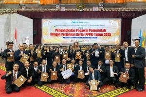Read more about the article Memperkuat Barisan Akademik dan Administrasi: 29 Insan FISIP Unila Resmi Terima SK PPPK
