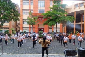 Read more about the article Jaga Kebugaran Civitas Akademika FISIP Gelar Senam Pagi