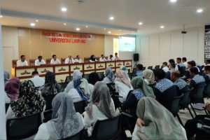 Read more about the article FISIP Unila Gelar Rapat Koordinasi Tendik: “Perkuat Sinergi dan Pelayanan Prima Sambut Semester Genap 2025/2026”