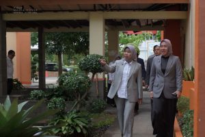 Read more about the article Rektor Kunjungi FISIP Unila Tinjau Fasilitas Pembelajaran