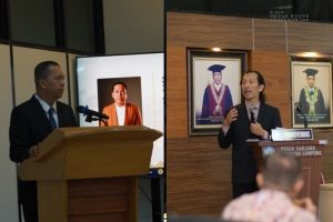 Read more about the article Dosen FISIP Unila Tunjukkan Kiprah Akademik Melalui Dua Ujian Terbuka Doktor