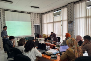 Read more about the article Mahasiswa Prancis di Unila Paparkan Riset Lingkungan dan Disabilitas untuk Lampung